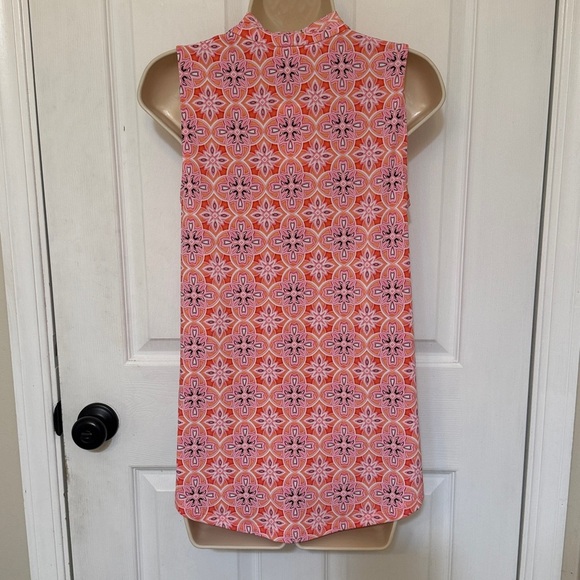 NWT Charter Club Optic Pink Floral V-Neck Blouse Small - Picture 4 of 5